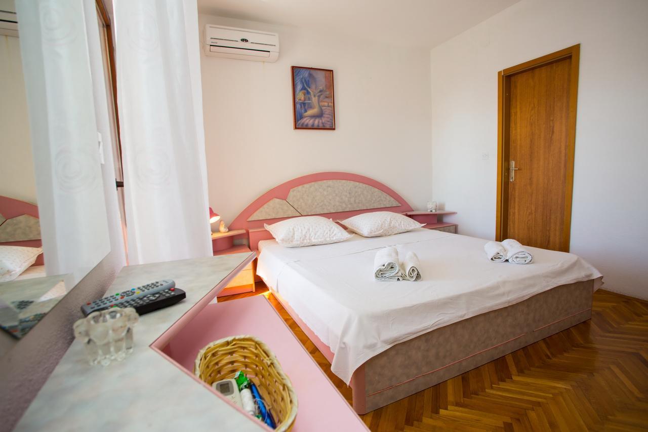 Apartments Zoran Promajna Buitenkant foto