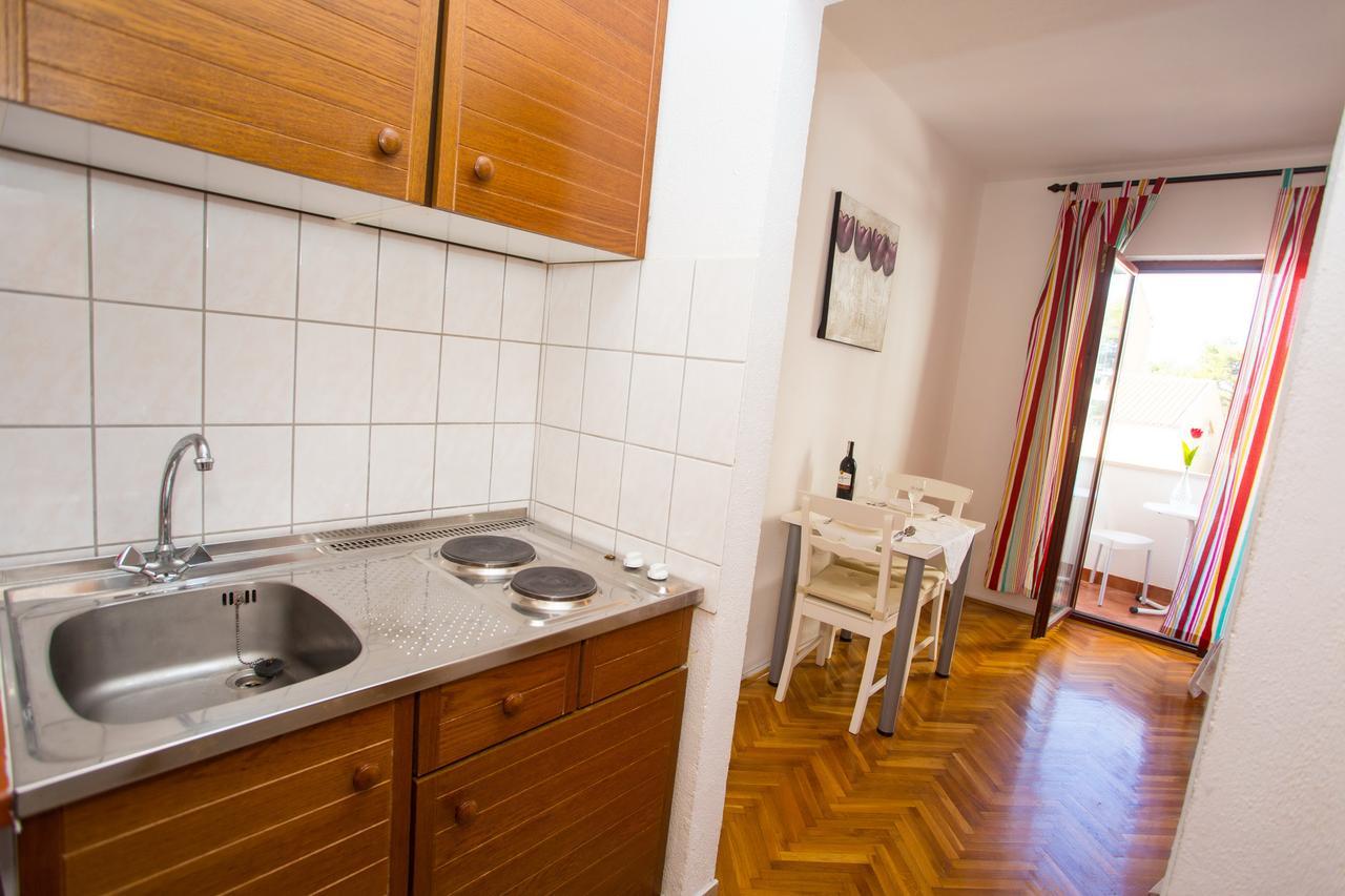 Apartments Zoran Promajna Buitenkant foto